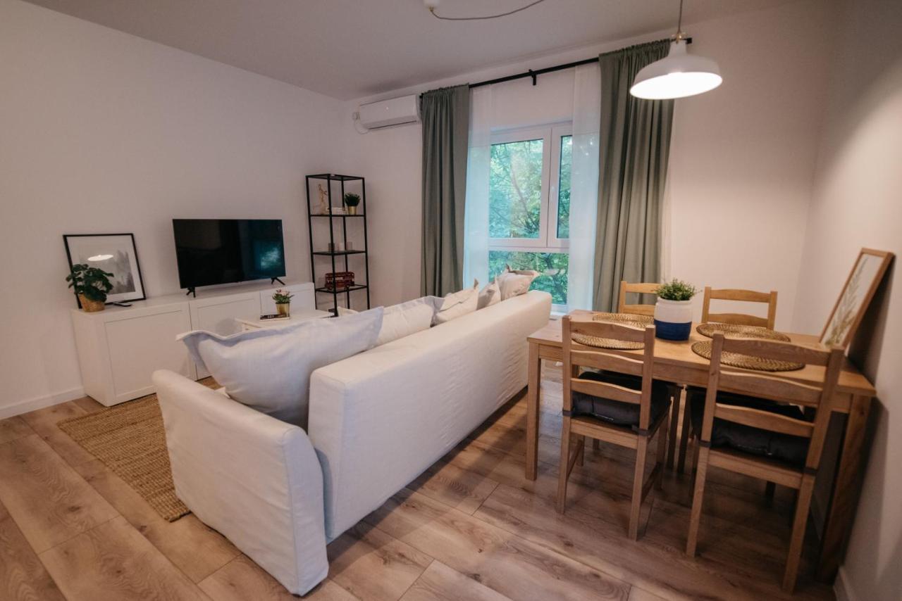 Nuez Apartments Dumbravita  Dış mekan fotoğraf