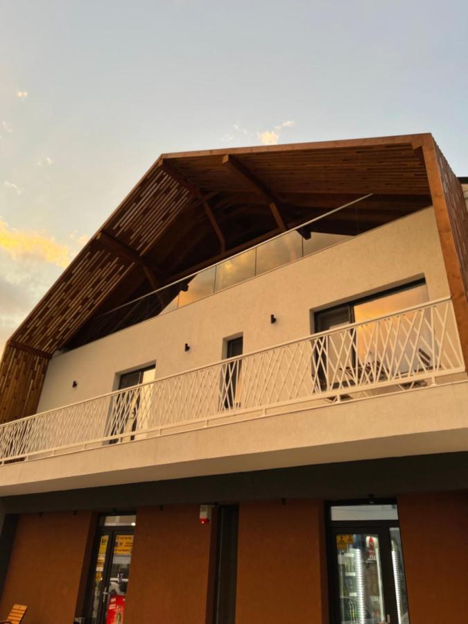 Nuez Apartments Dumbravita  Dış mekan fotoğraf