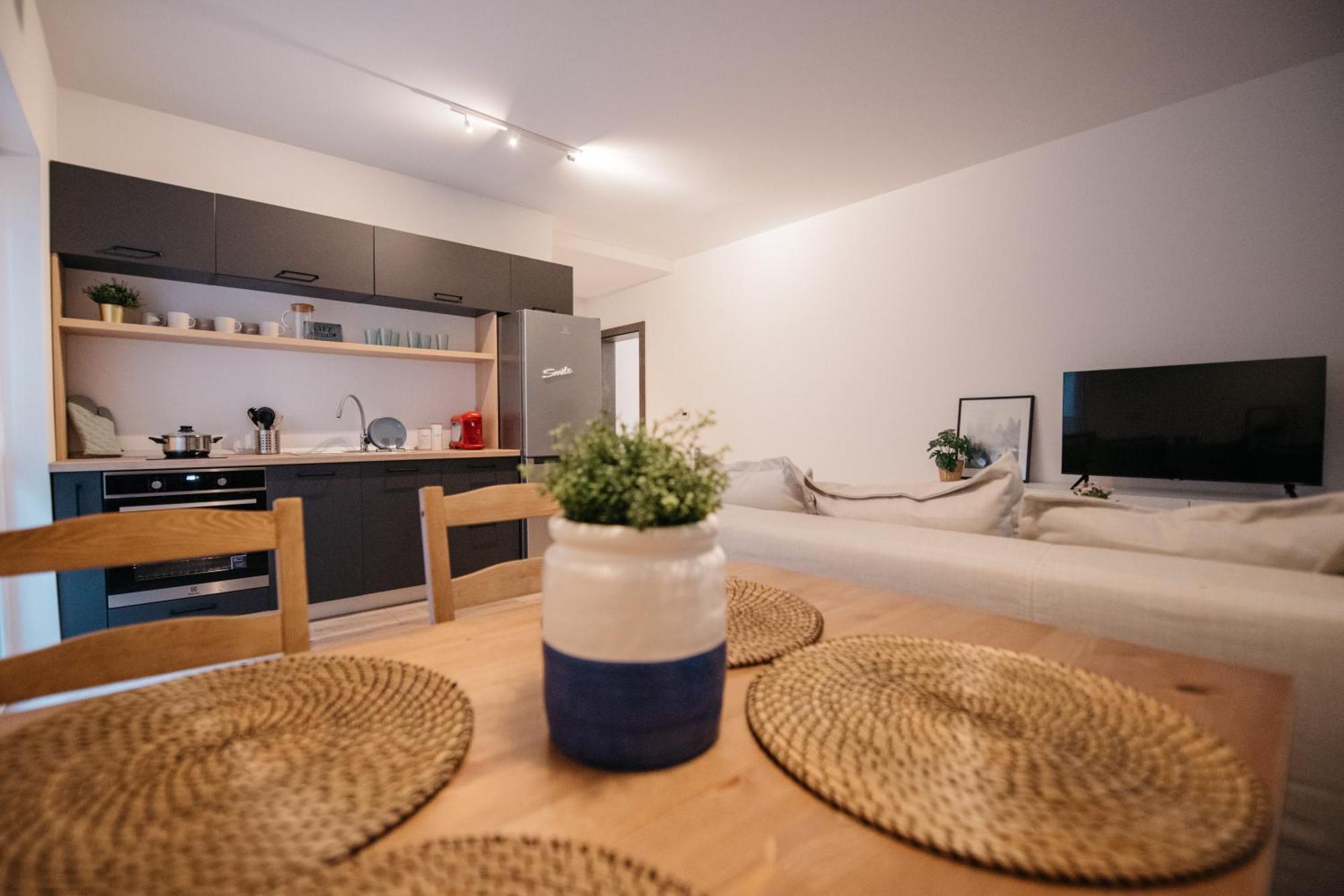 Nuez Apartments Dumbravita  Dış mekan fotoğraf