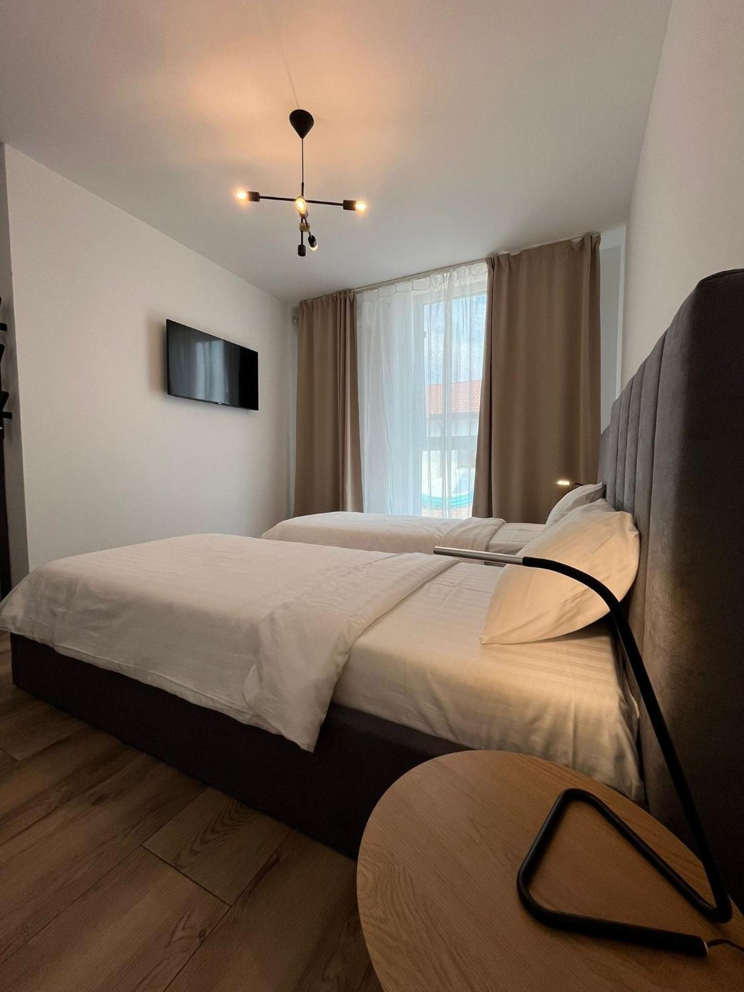 Nuez Apartments Dumbravita  Dış mekan fotoğraf